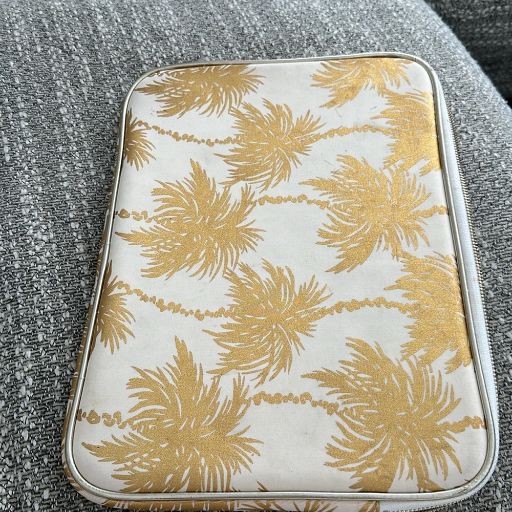 Lilly Pulitzer Gold Laptop Sleeve - Picture 3 of 5